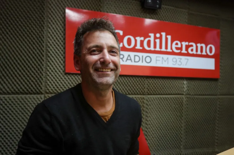 A pura sonrisa: el director de la Filarmónica promete un espectáculo que se vivirá como un partido de fútbol (foto: Matías Garay).