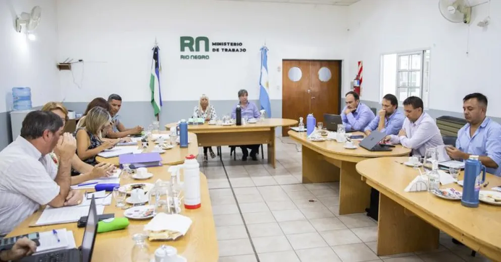 Educación presentó una nueva oferta salarial al sector docente