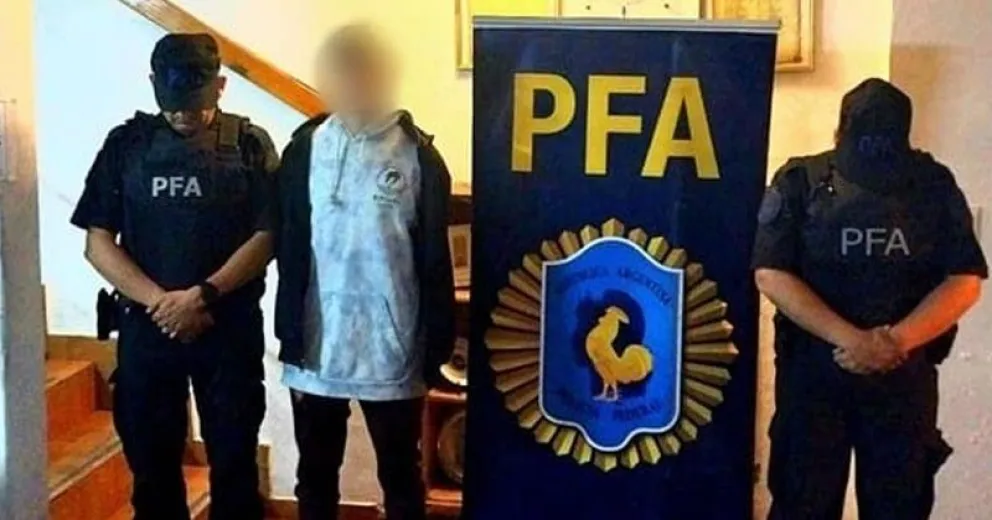 Detuvieron a dos hombres con seis envoltorios de marihuana, un gramo de cocaína y dinero en efectivo