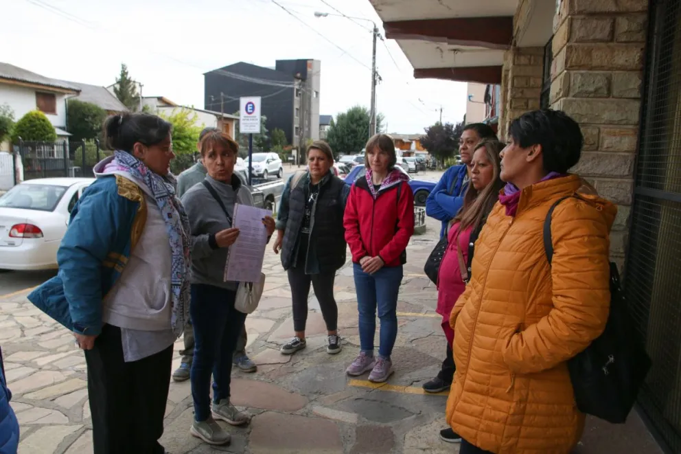 "Nos sentimos totalmente abandonados y dejados a la deriva con el tema del transporte"