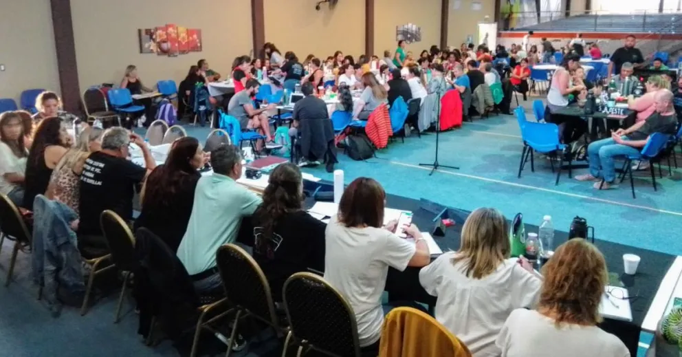UnTER definió rechazar la propuesta salarial pero no realizarán medidas de fuerza