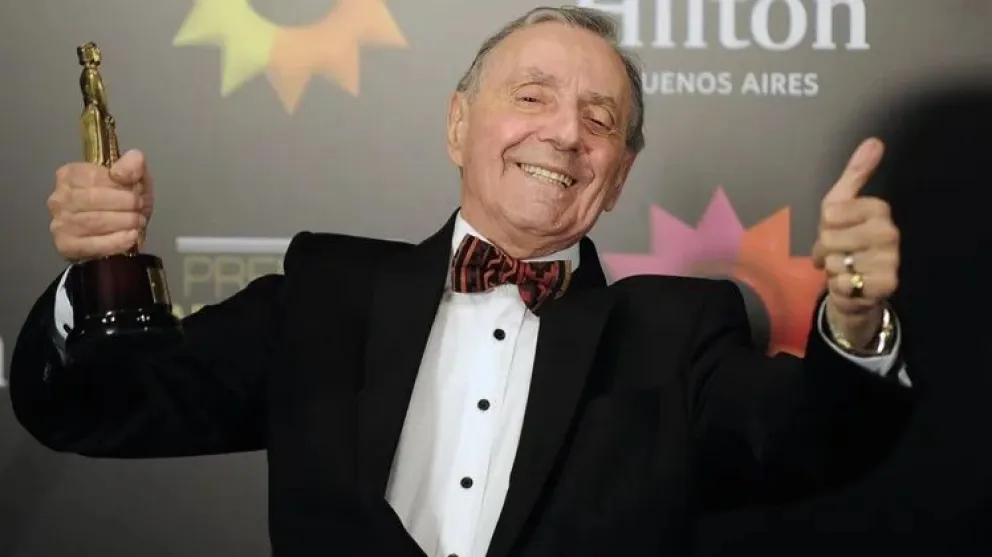 El humorista Tristán fue internado de urgencia por una neumonía y está con respirador