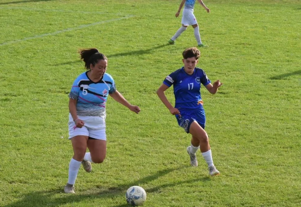 Deportivo Fénix y El Team jugarán la final