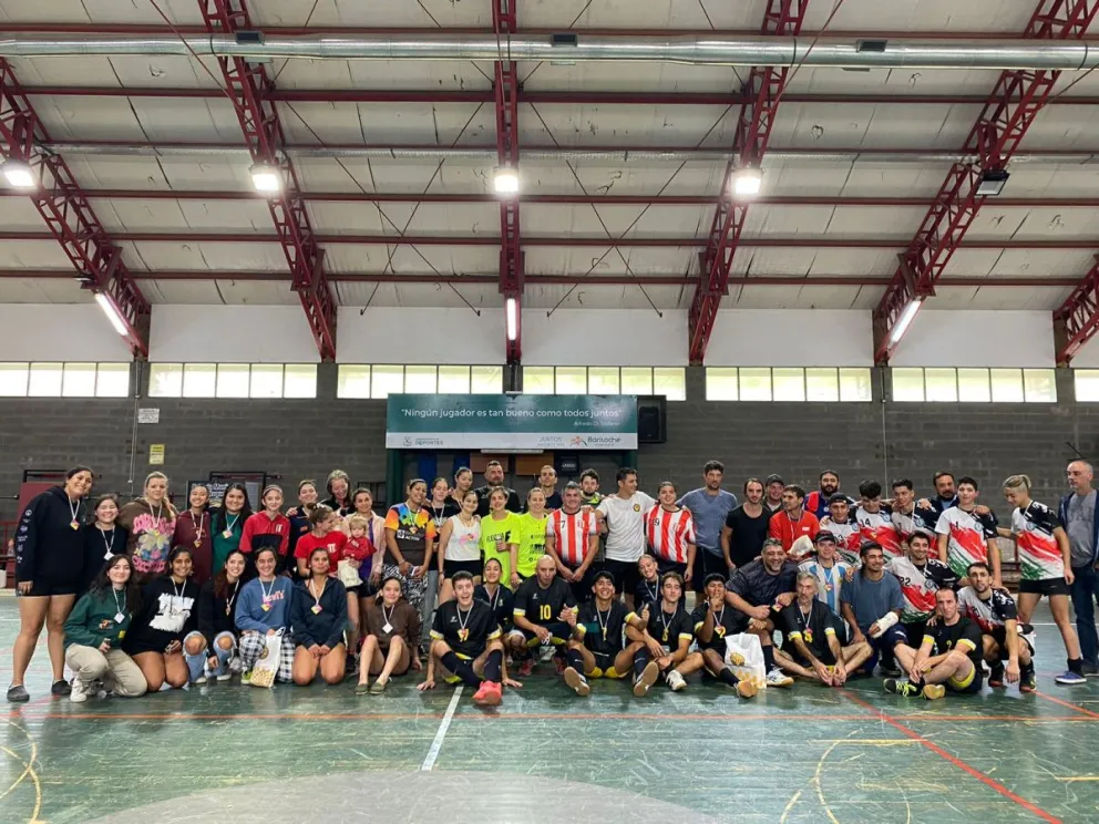 Hubo hockey de primera en el Municipal 3 con el Torneo Relámpago Indoor