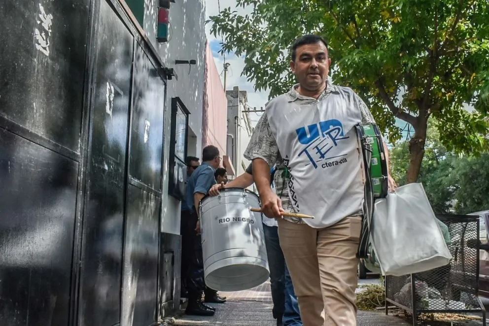 UNTER define una medida de lucha que pondría en riesgo las clases: “La intención es salir con alguna acción”