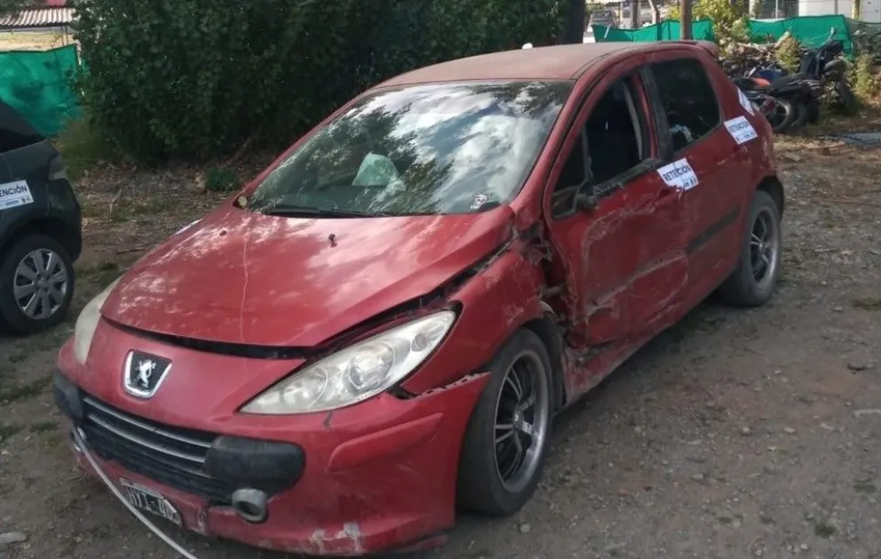 Permutaron sus autos, uno se arrepintió, baleó al nuevo dueño, recuperó el suyo, terminó volcando y detenido
