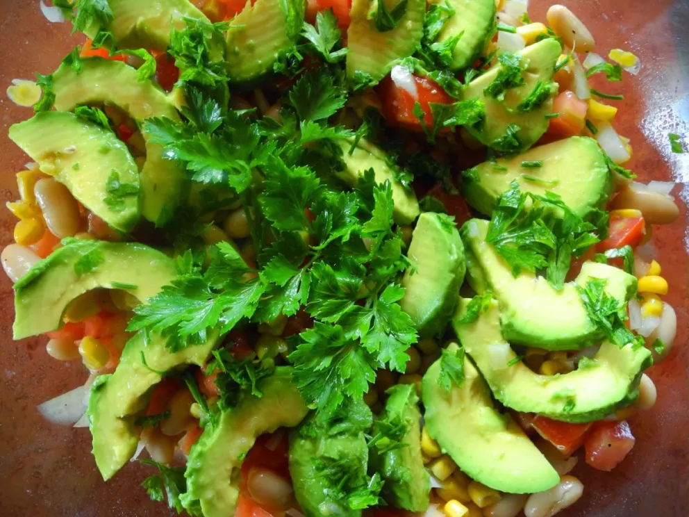 Un plato saludable y delicioso: ensalada especial de palta