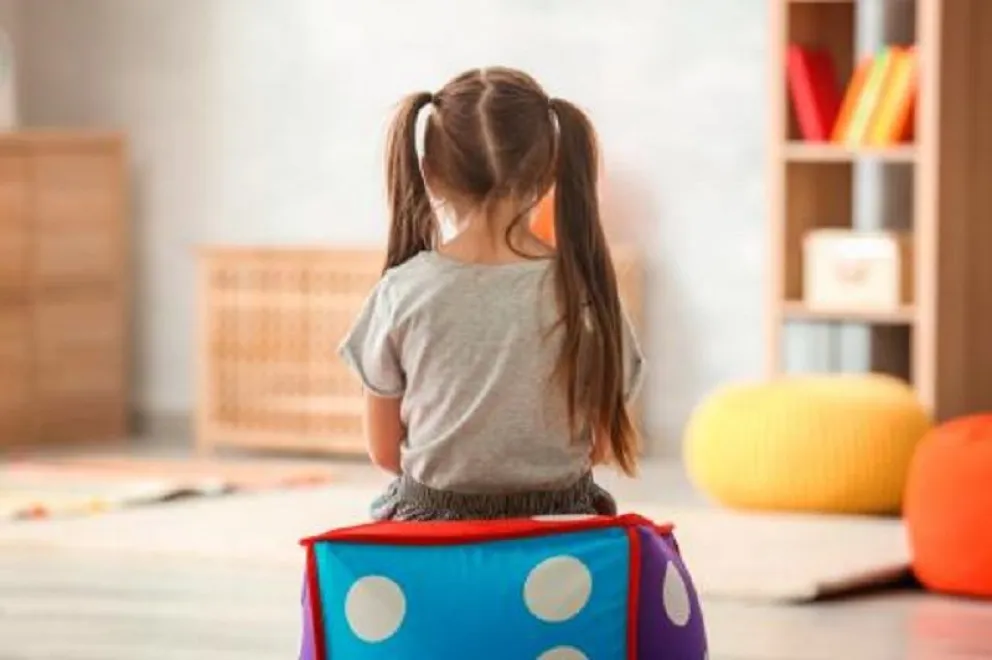 Desesperado pedido de una madre ante la falta de tratamiento de su hija que padece autismo