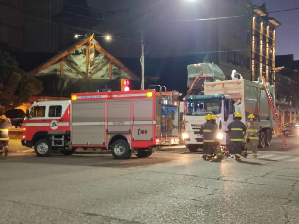 El hombre hallado en el camión recolector era rosarino y falleció por asfixia