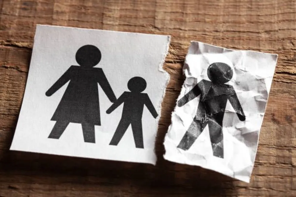 Quiso saber quién es su padre y resultó ser el hombre que la llamaba "sobrina" 