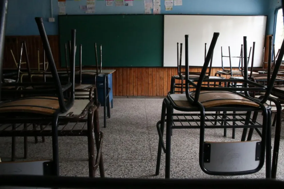 Docentes impulsan el segundo día de paro en un conflicto paritario que parece no tener fin