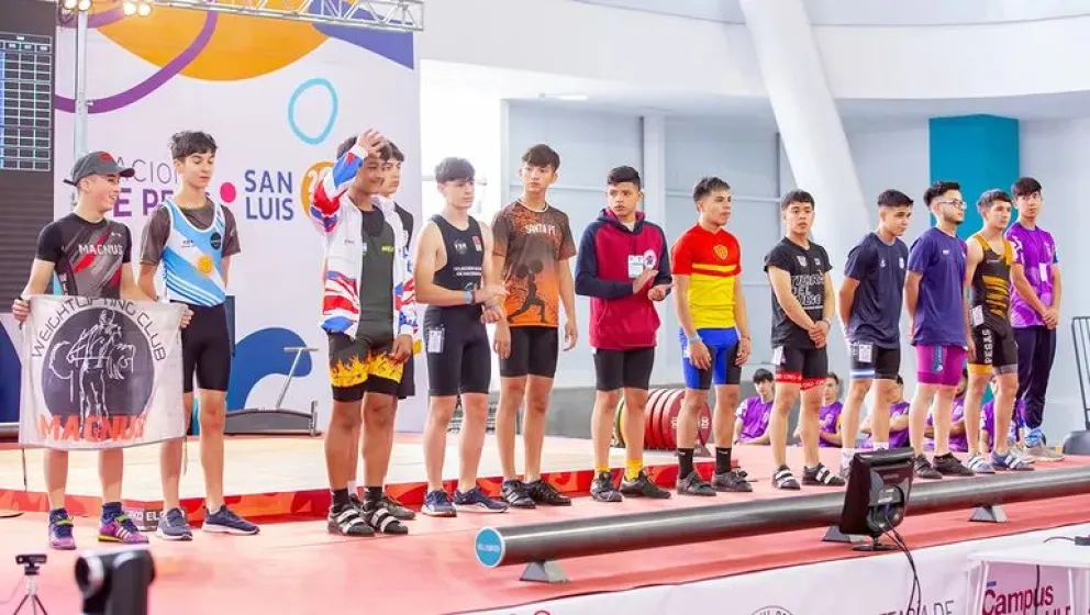 Una semana de levantamiento de pesas para poder llegar a París 2024