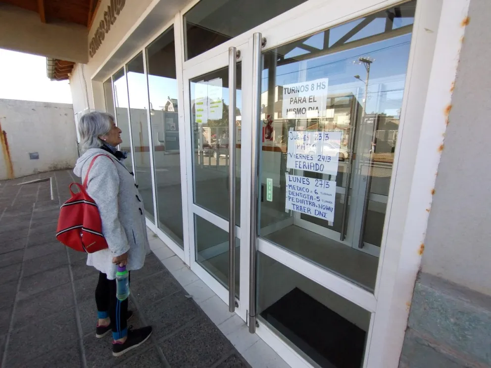 Varios centros de salud de Bariloche cerrados por el paro de 24 horas de ASSPUR 