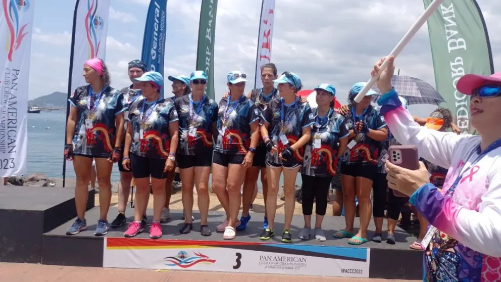 Integrantes de la Fundación Proyecto Nahuel Rosa vuelve con cuatro medallas desde Panamá