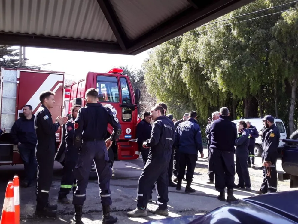 Bomberos Campanario continuará asistiendo a los vecinos pero con apoyo de las fuerzas de seguridad