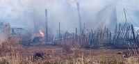 Allanamientos, disparos y tres casas quemadas entre vecinos de Bosques al Sur