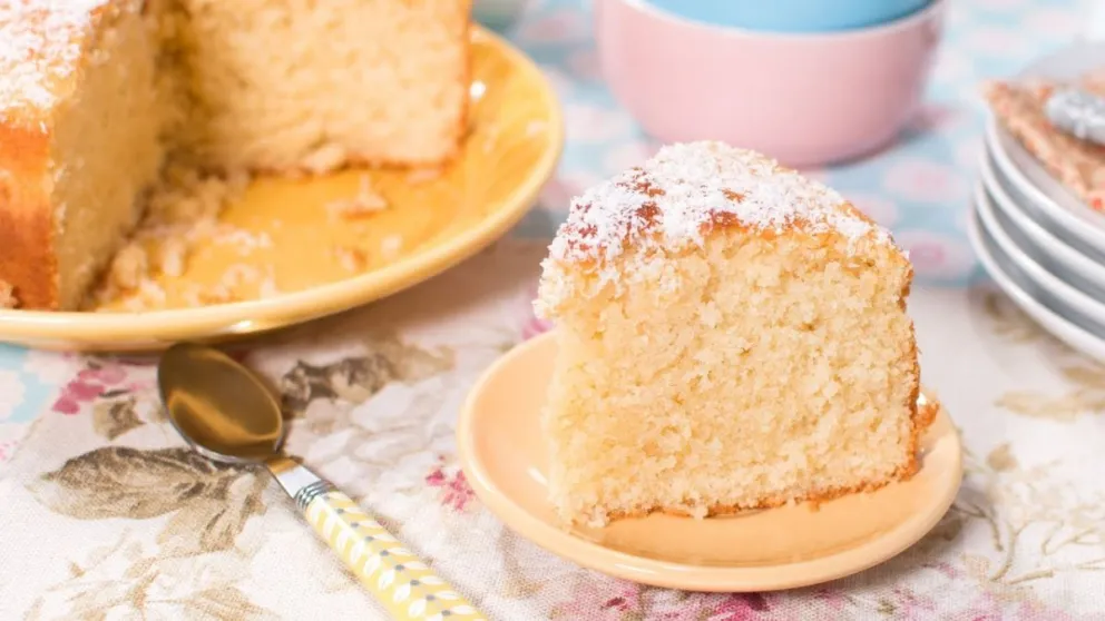 Para la merienda: torta de coco y yogur