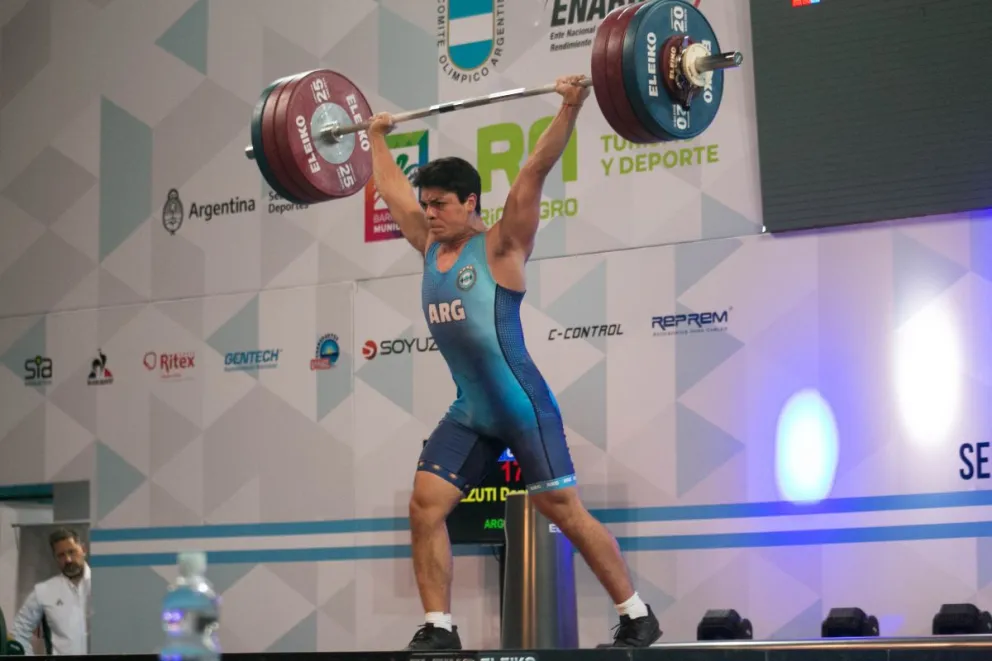 Dante Pizzuti recibió la tercera nominación al premio Olimpia de Plata