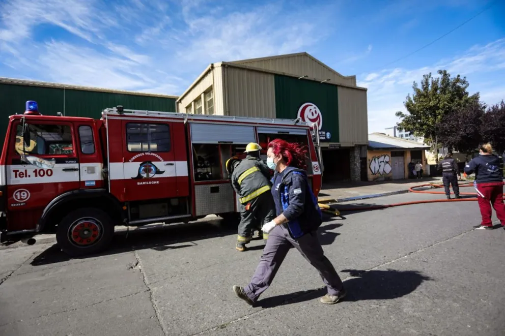 Una freidora que se prendió fuego causó el incendio en el Shopping 