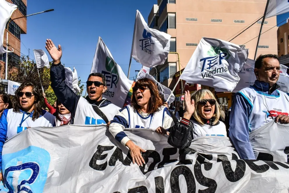 UnTER exige ser incluidos en el pago de suma extraordinaria para trabajadores estatales 