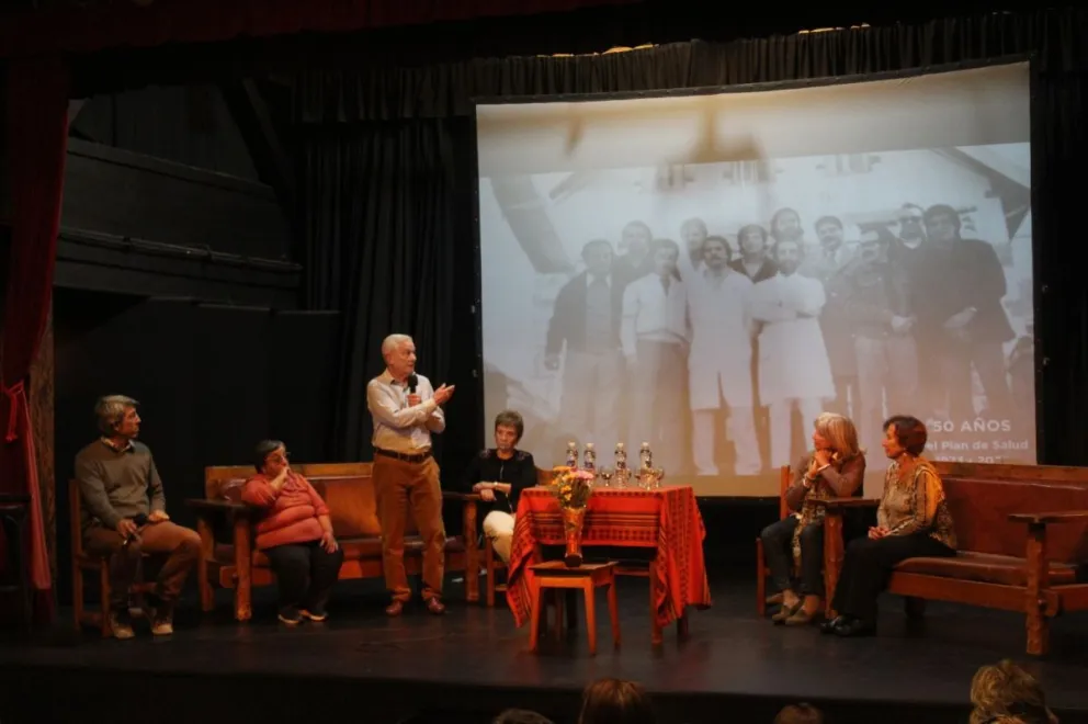 Emotivo homenaje en Bariloche a los trabajadores del Plan de Salud de 1973
