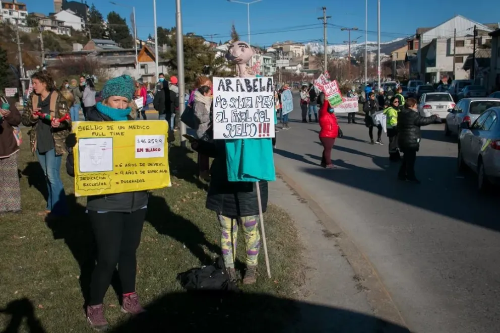Paro de los trabajadores de la salud: en Bariloche habrá sentada y panfleteada