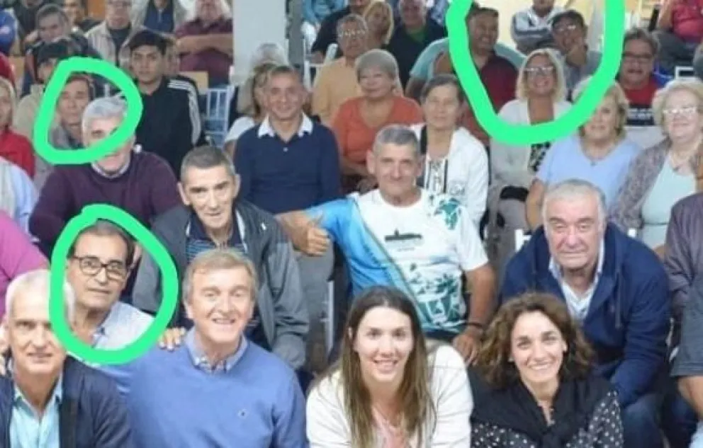La mujer que se encadenó en el Ministerio de Seguridad tiene vínculos con Tortoriello