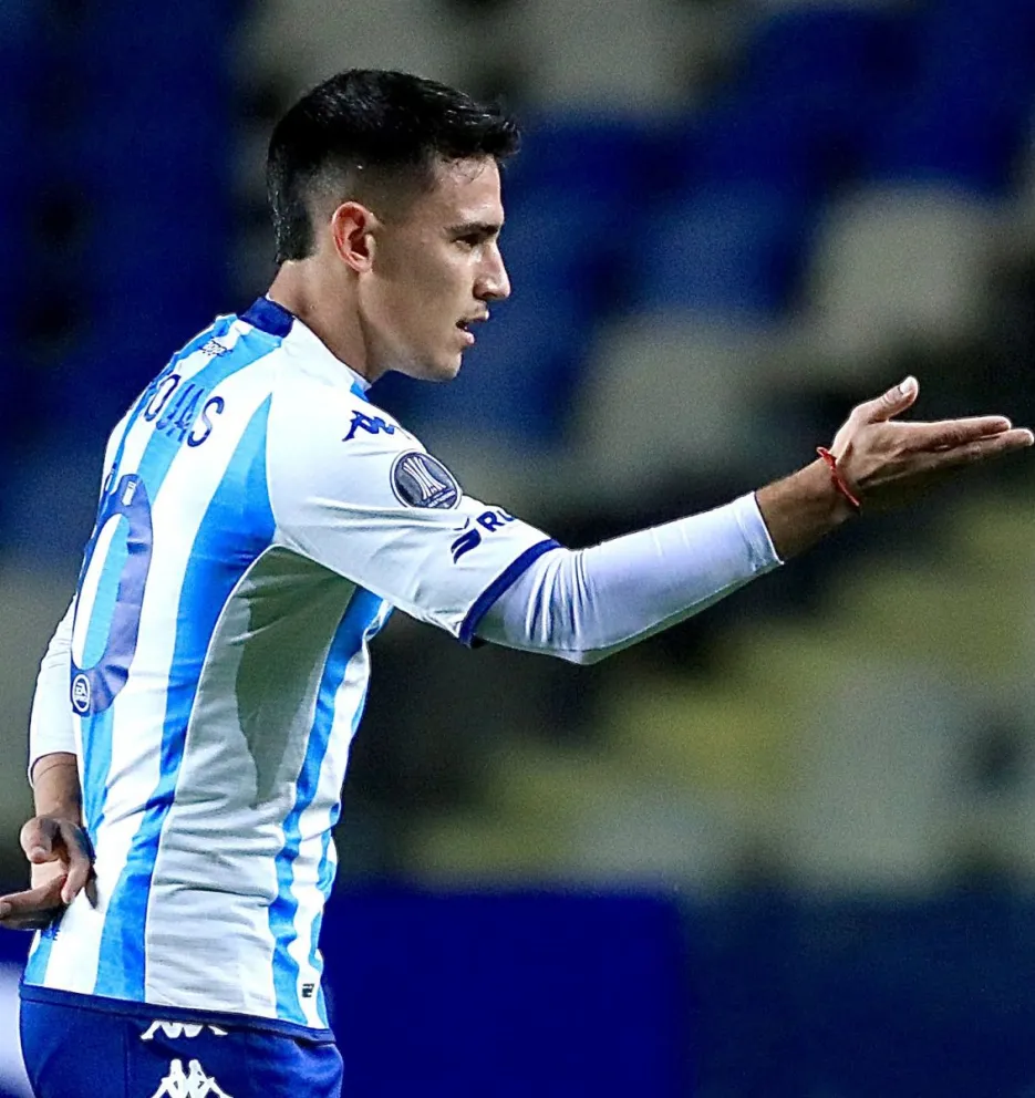 Noche de golazos: Racing venció a Ñublense y lidera el Grupo A