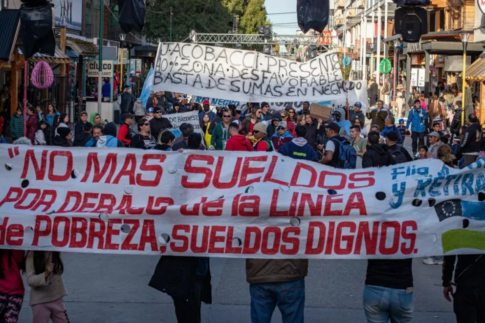 "Si no tenemos respuesta, seguiremos con el acampe y causando molestias, pero es un reclamo justo"