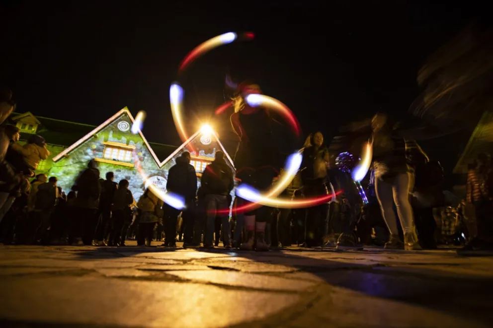 Mirá las fotos del espectáculo de luces en el Cívico