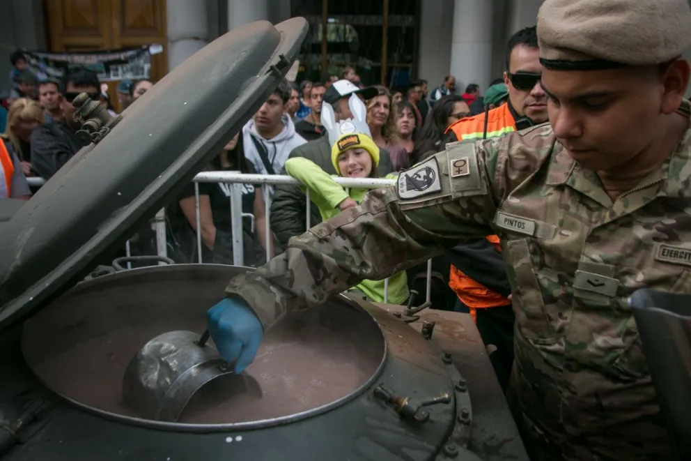 La fiesta finalizó con chocolate caliente para todos