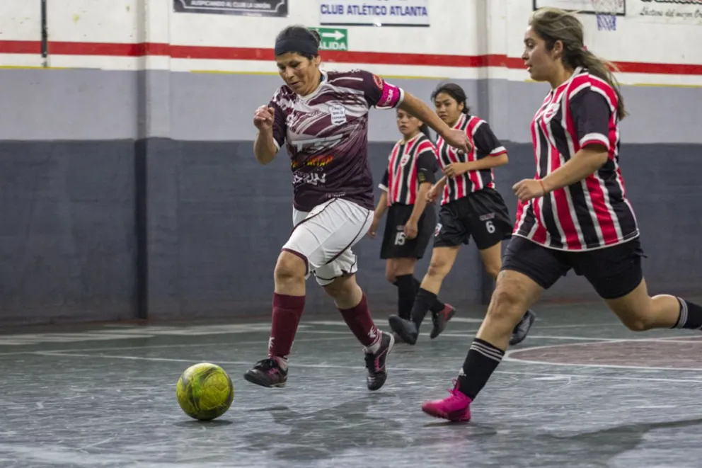 Las chicas de ADeFuL terminaron una y van por otra