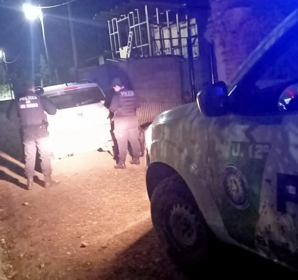 En un auto robado escaparon de la Policía y fueron acusados de secuestrar a dos jóvenes en El Bolsón