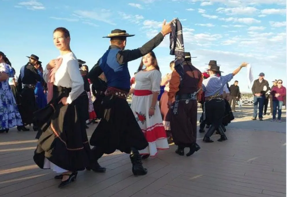 Festejaron el Día de la Zamba en la costa del Nahuel Huapi