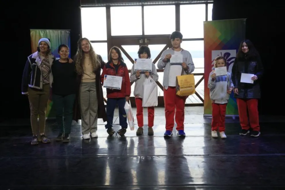 Se entregaron los premios a los participantes del concurso del Día de los Derechos al Consumidor