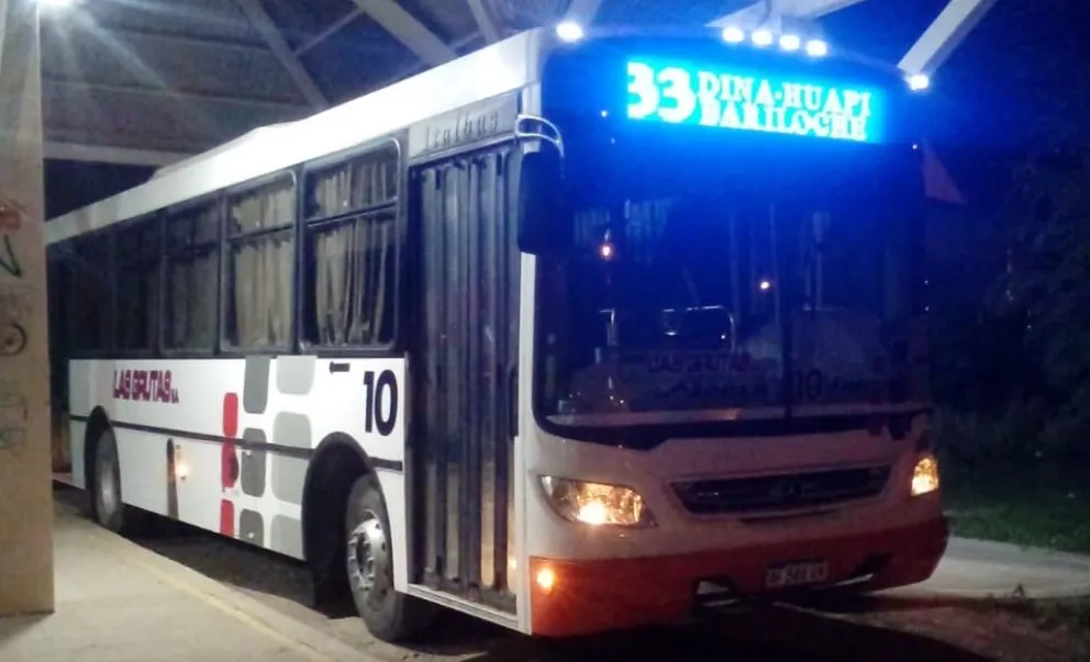 Hoy empezó a prestar servicio una de las unidades nuevas de la Línea 33