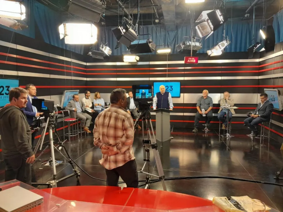 Sin Tortoriello: hubo debate de candidatos a la Gobernación 