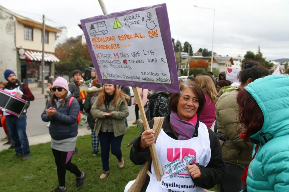 En el segundo día de paro, la UnTER realiza hoy una nueva concentración 
