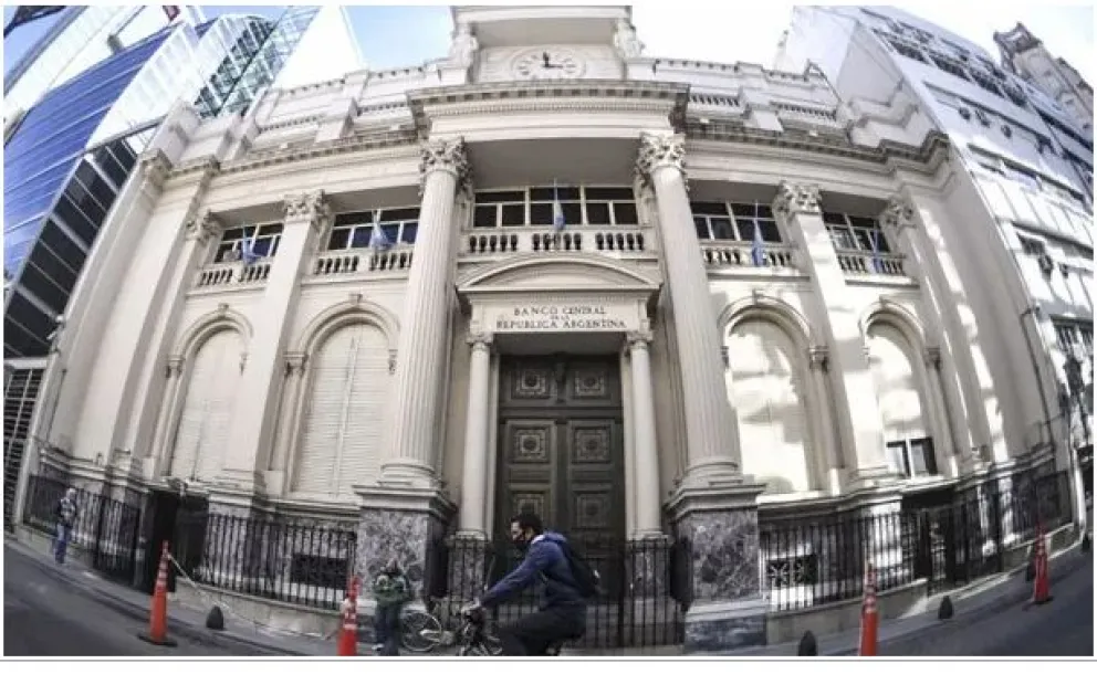 El Banco Central busca profesionales: cuáles son los requisitos y los puestos que ofrecen 