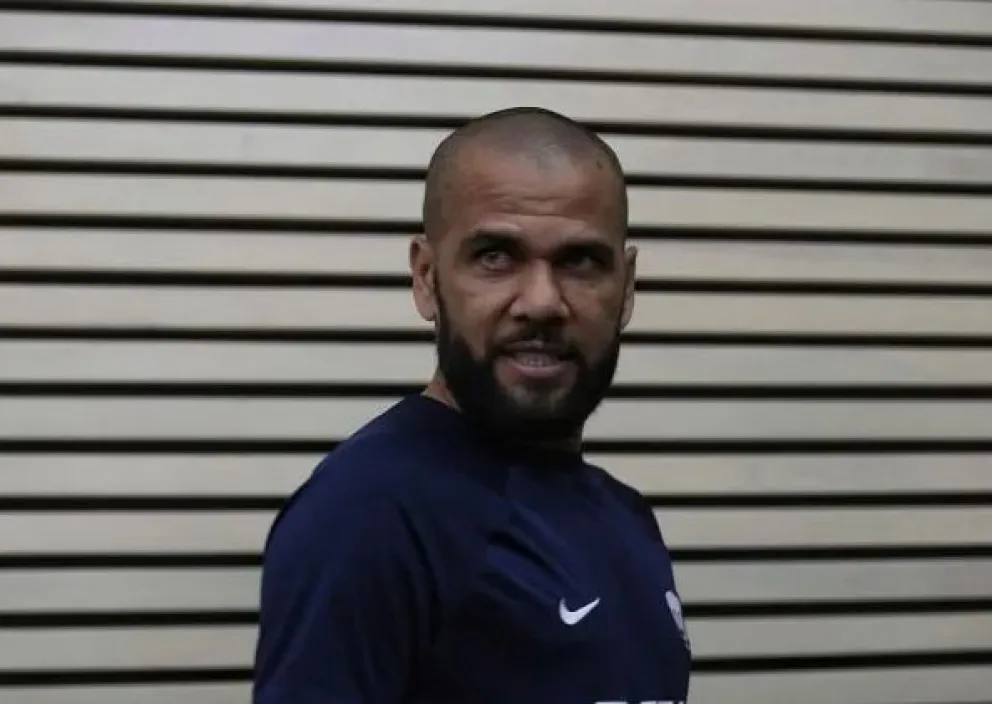 Dani Alves cada vez más complicado por la denuncia de abuso sexual: declaró por quinta vez 