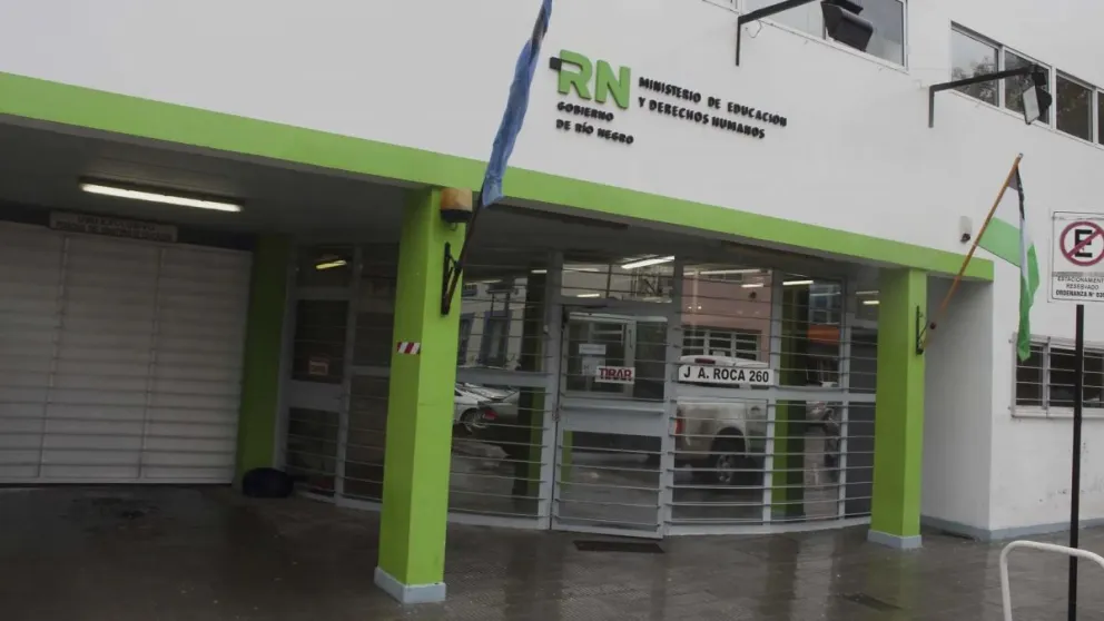 Educación se reunió con UnTER y propuso adelantar paritarias
