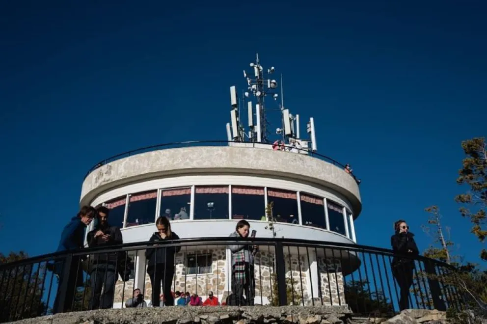 Pedido de amparo por omisiones e información errónea en la licitación del cerro Campanario