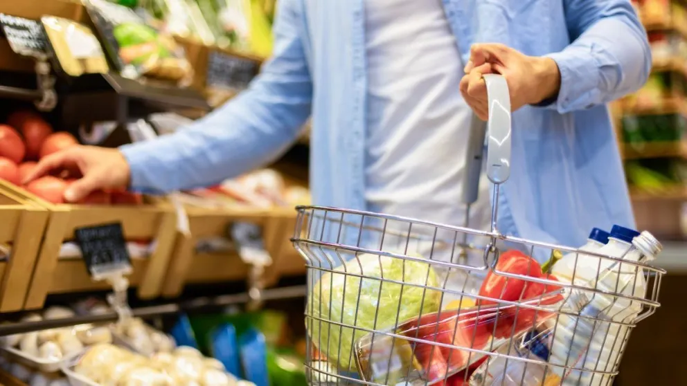 La canasta básica aumentó 8% en marzo: una familia necesitó $191.228 para no ser pobre