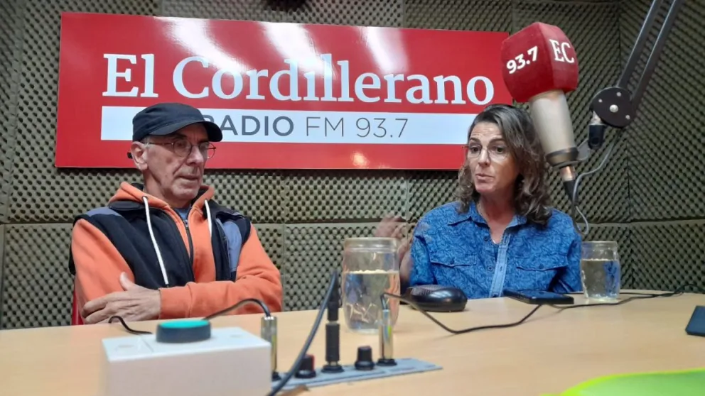 Franja histórica con Rosas, Primo Capraro, Roca y los pañuelos en el Centro Cívico 
