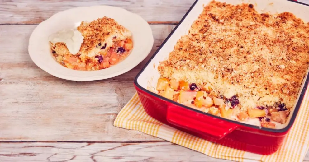 Cómo hacer un crumble de frutas en 4 simples pasos
