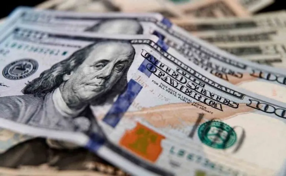 Nuevo récord del dólar blue: cotización del lunes 24 de abril