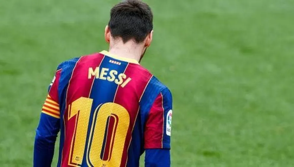 ¿Quién se la dará?: se filtró la camiseta que Messi usaría si regresa al Barcelona