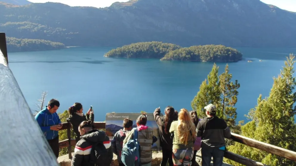 Alumnos y docentes de Anecón Grande vivieron días inolvidables en Bariloche