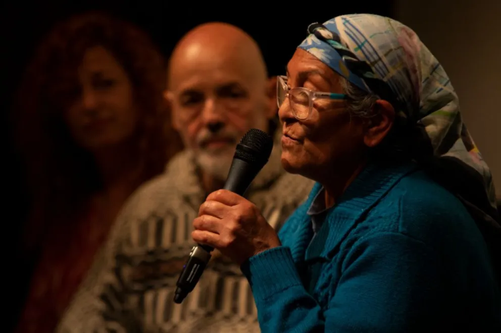 “Cuentos de la Tierra” arrancó con emoción, polémicas y alegría