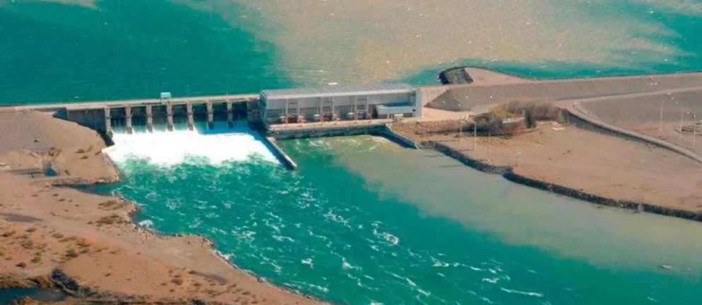 Reestatización de represas hidroeléctricas: cumbre entre Neuquén, Río Negro y el gobierno nacional